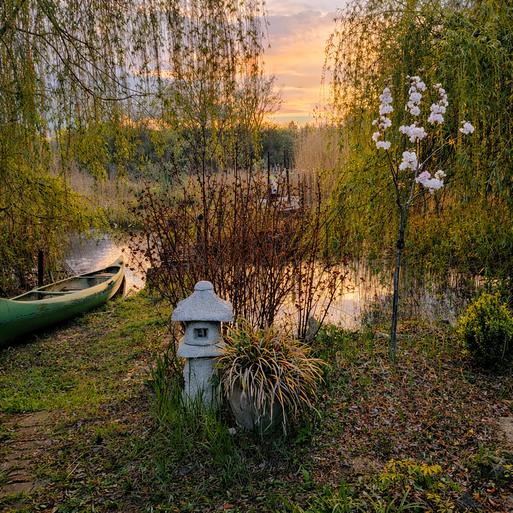 Kerti asztal székekkel, kilátással a vízre